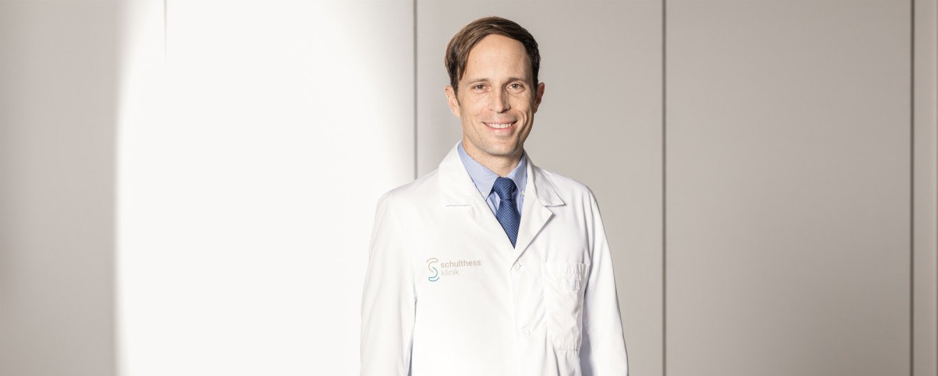 Dr. med. Tim Briem Spezialist Knie und Hüfte