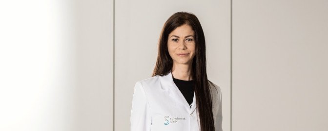 Dr. med. univ. Vanessa Reischenböck Spezialistin Handchirurgie