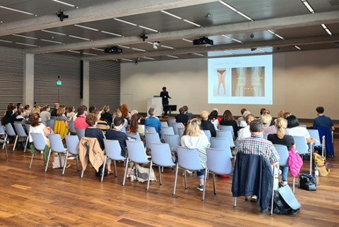Teilnehmende Kinderorthopädiekongress von hinten