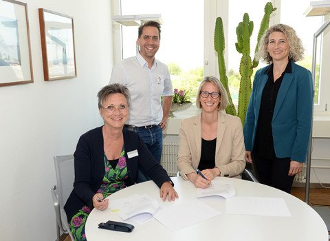 Vertragsunterzeichnung Schulthess Klinik und Association for Healthy Aging (IAHA)