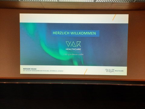Präsentation auf einer Leinwand