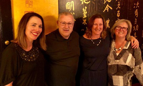Dr. phil. Mario Bizzini mit Dr. Joanne Kemp (links), Dr. Andrea Mosler und Prof. Kay Crossley (rechts) in Melbourne, 2018