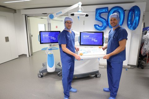 500. Knieoperation mit ROSA-Robotertechnologie