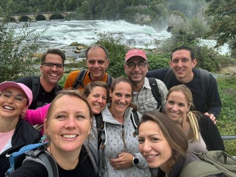 Pflegeteam auf einem Ausflug in die Natur