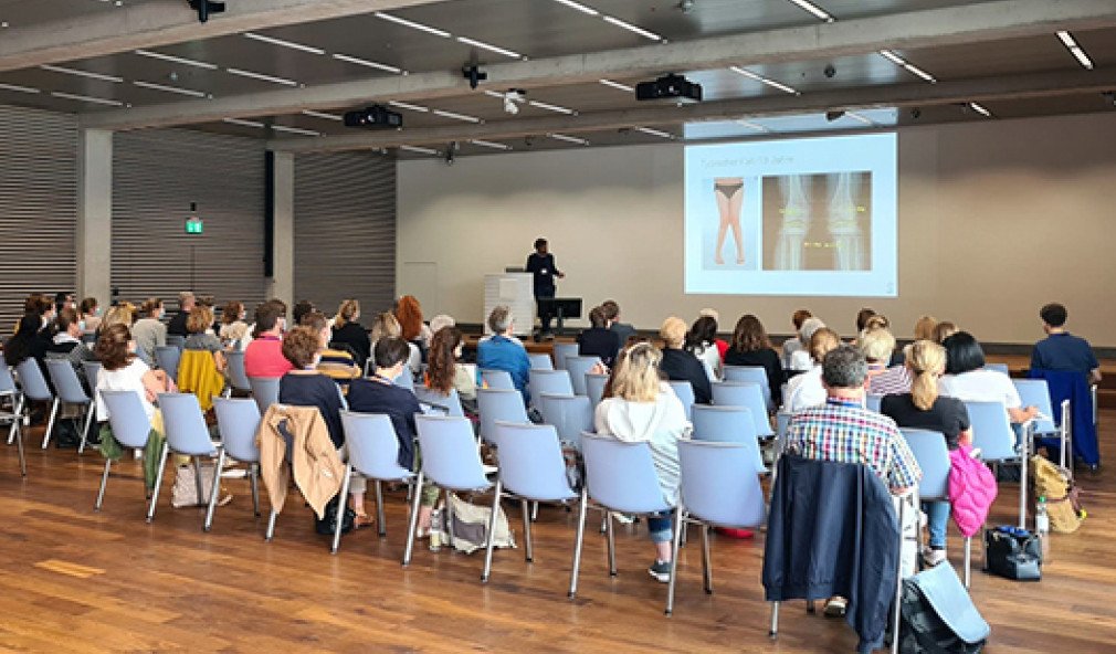 Teilnehmende Kinderorthopädiekongress von hinten