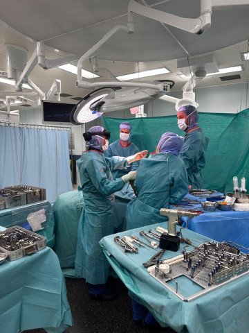 Mixed reality Anwendung im Rahmen einer Schulterendoprothesenimplantation