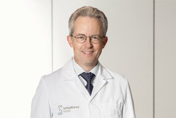Dr. med. Adrian Forster