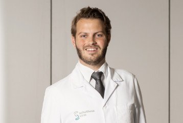 Johann Jakob Hax Spezialist Wirbelsäulenchirurgie
